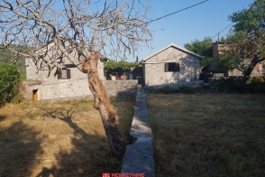 грбаль дом участок главатичи котор недвижимость зарубежом агенство камин будва черногория 