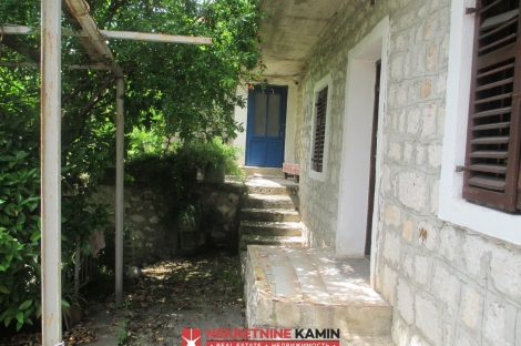 каменные дома руины дражин врт пераст котор недвижимость зарубежом агенство камин будва черногория 