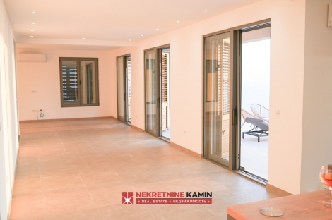 #montenegrorealestates #kaminnekretninecrnagora #budvakaminnekretnine