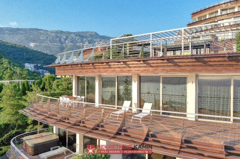 two bedroom luxury apartment in dukley gardens budva kamin nekretnine real estate