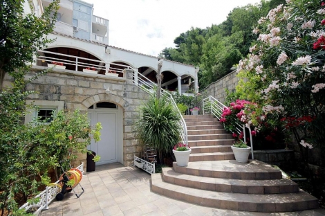 real estate montenegro villa sveti stefan kamin nekretnine real estate