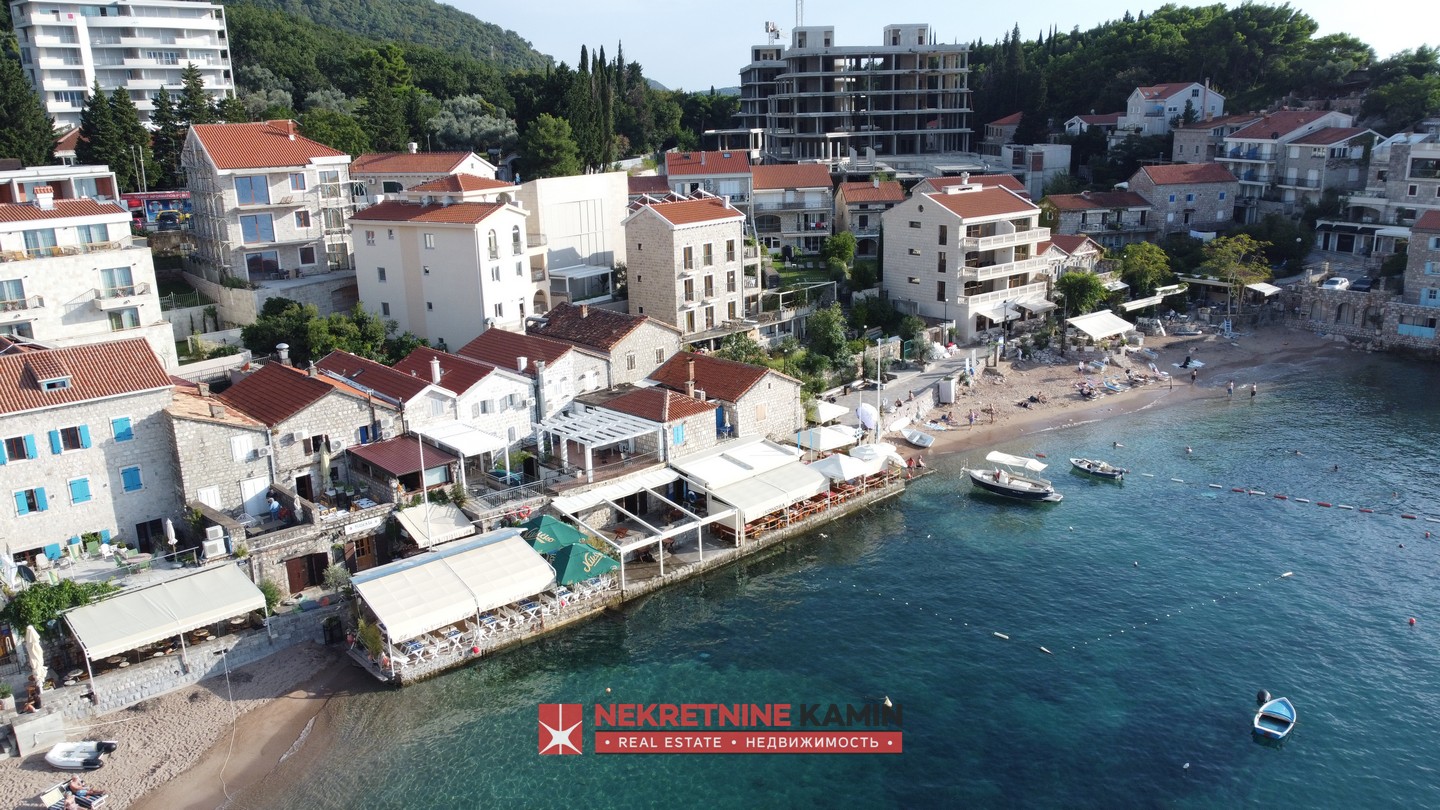 Deniz Kenarında satılık Taş Ev, Pržno, Budva