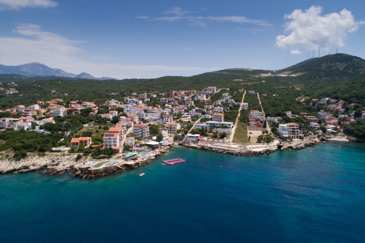 Satılık Deniz Manzaralı Yeni Villa, Bar, Utjeha