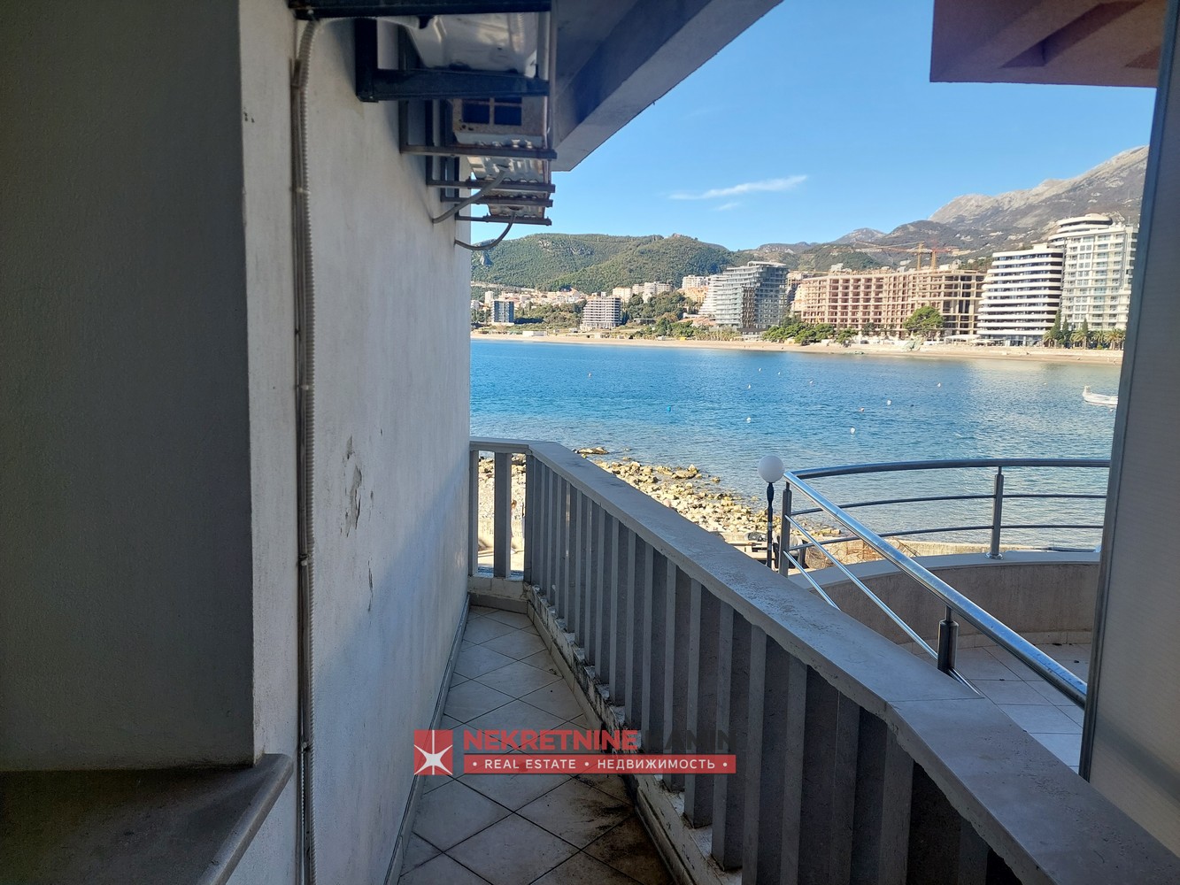 One bedroom apartment 1st line to the sea, Budva, Rafailovići