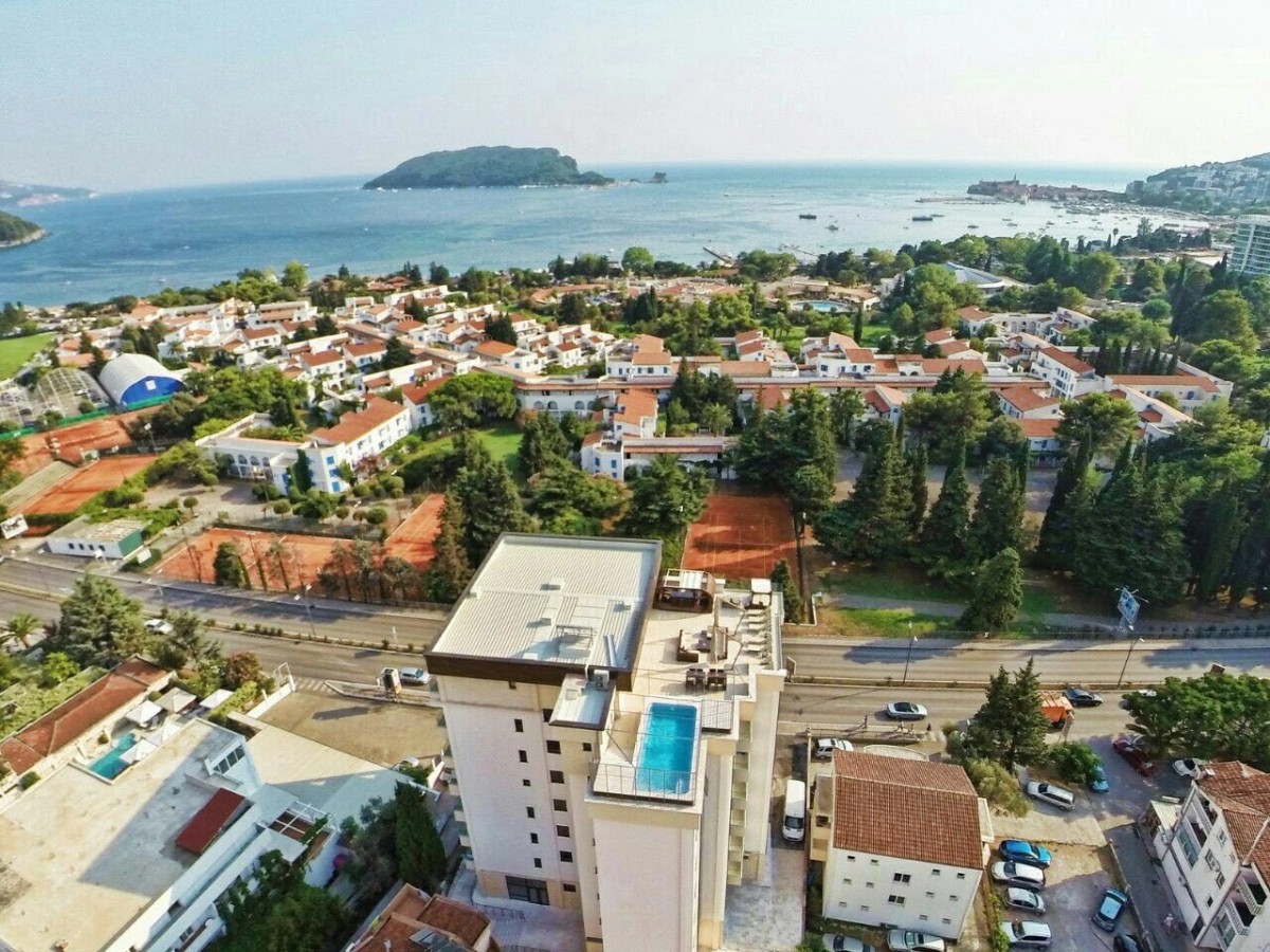 Penthouse apartment with roof terrace, Budva