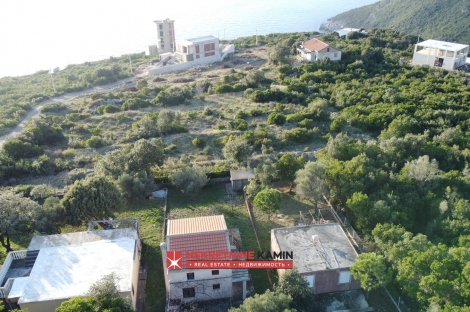 Kamin nekretnine real estate Zagora Grbalj kuća sa pogledom na more i placem